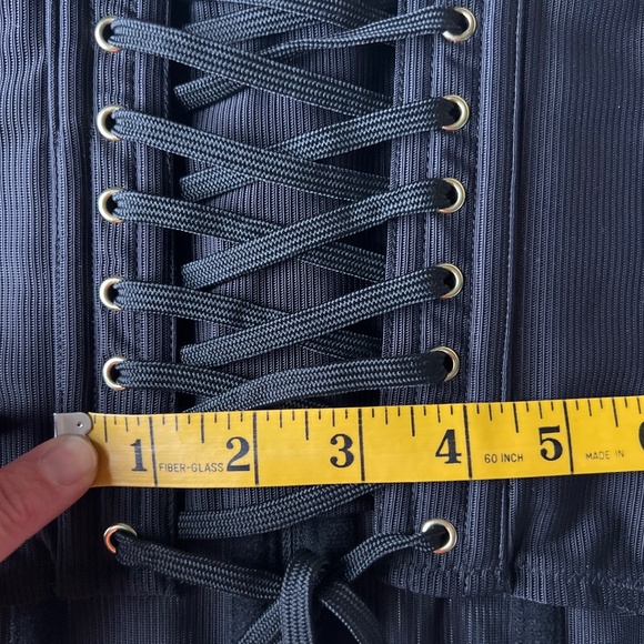 Black Waspie brand new without tags - Picture 10 of 11